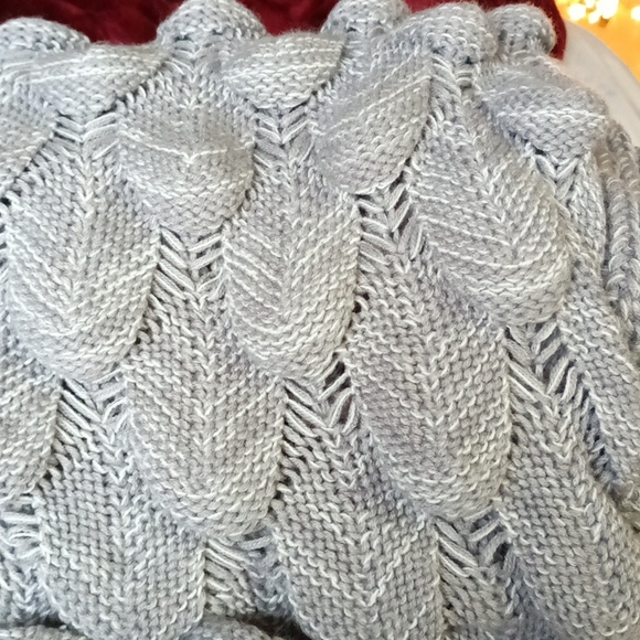 Mermaid tail knit crochet blanket Snuggly Comfy inside Sleeping bag Halloween - Picture 2 of 3